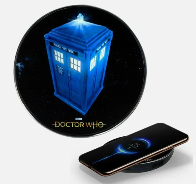 Doctor Who TARDIS Qi Wireless Charger With Illuminated TARDIS or 2A USB