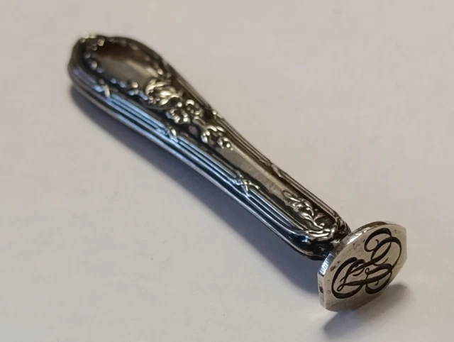 Pendentif Photo Ancien En Métal Argenté Avec Monogramme R - Occasion, Forme Rectangulaire