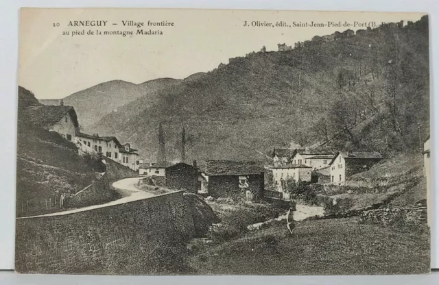 ARNEGUY Village frontiere au pied de la montagne Madaria France Postcard L13