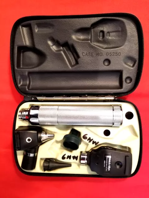 Welch Allyn Otoscope & Ophthalmoscope Set Rechargeable