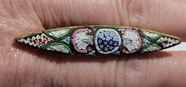 Broche Victorienne Micro-mosaïque Millefiori - Fleurs Et Oiseau Sur Onyx Noir - Italie, Occasion - Pièce De Collection