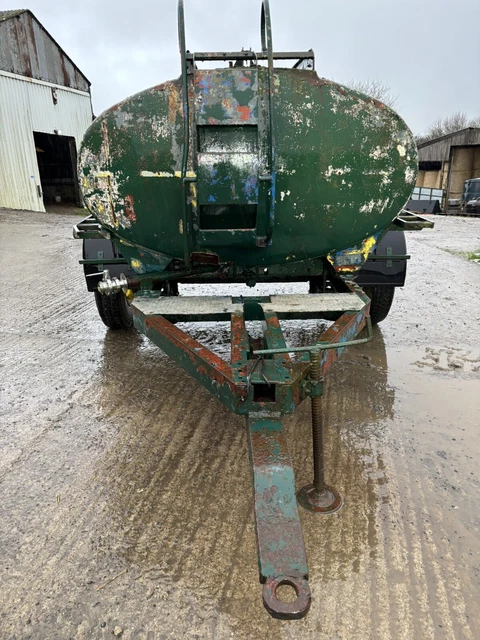 Emergency Trough WATER BOWSER / Emergency Tank Spraying / Field Trough Storage Tractor ...