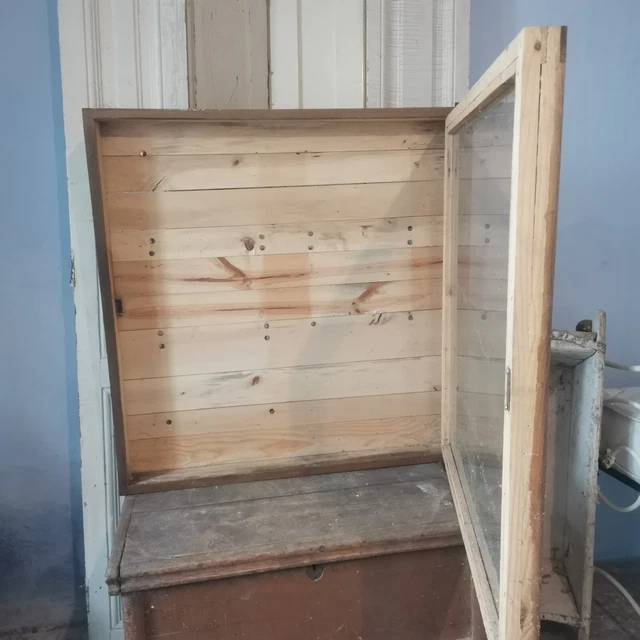 VINTAGE VILLAGE OR Shop Notice Board, Glass Front Wooden Hand