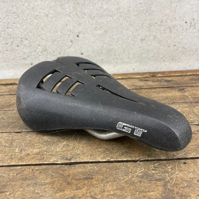 Old School BMX GT Performer Seat GT-12 BMX Seat GT-12A Viscount M OG 90s A3