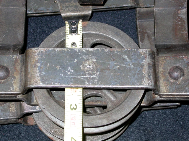Pair Antique Vintage Barn Door Line Pulleys 3 3/8” Wheel Farm Tool - Lot of 2 15