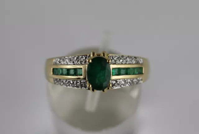 Goldring Ring Gelbgold Gold 750 (18K) Smaragd & Brillanten - Ø 19,0 mm - 4,45 g