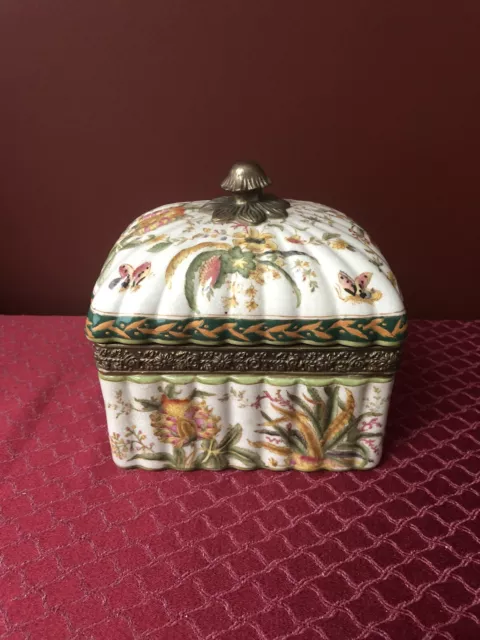 Gorgeous Vintage Hand Painted Porcelain Lidded Dresser Box with Brass Trim