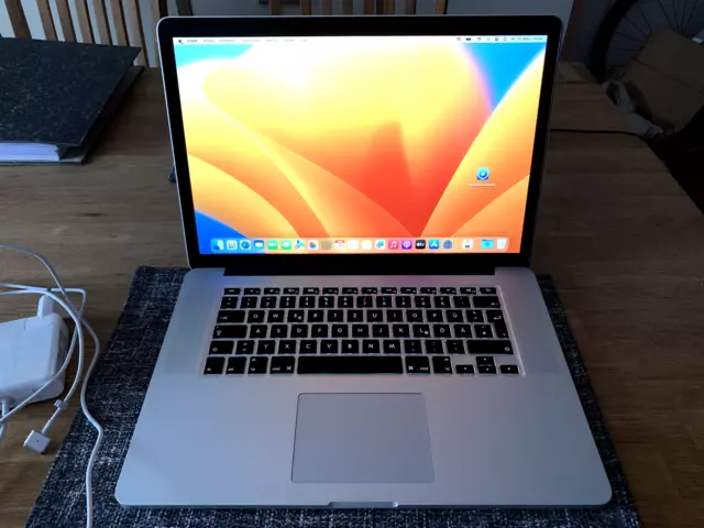 Apple MacBook Pro Retina 15,4"" (750 GB SSD, Intel Core i7, 16 GB di RAM)