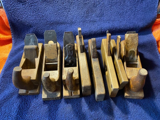 8x alte antike Hobel alte Berufe Zimmermann Handhobel Holzhobel Reformputzhobel