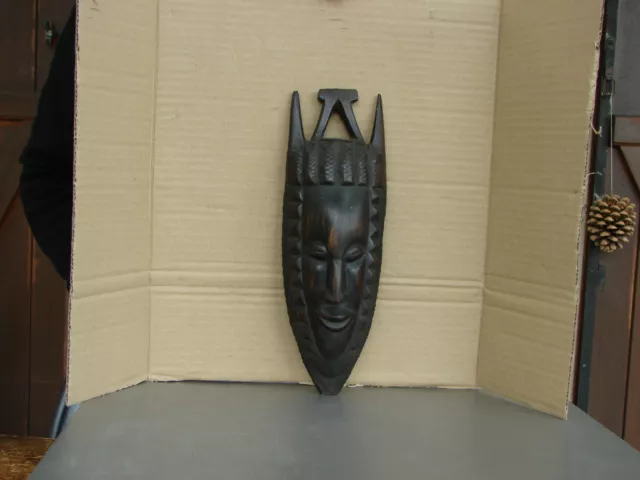 Masque en bois ébéne sénégal afrique   1967 sculptée a la main