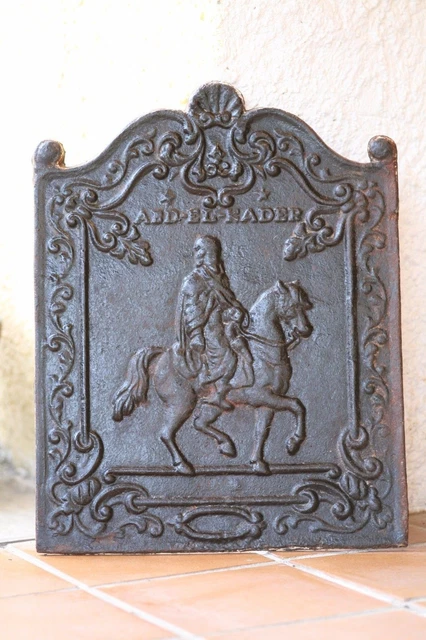 Antigua Placa de CHIMENEA, ABD-EL-KADER (Fireplace Ornament). Más de medio SIGLO