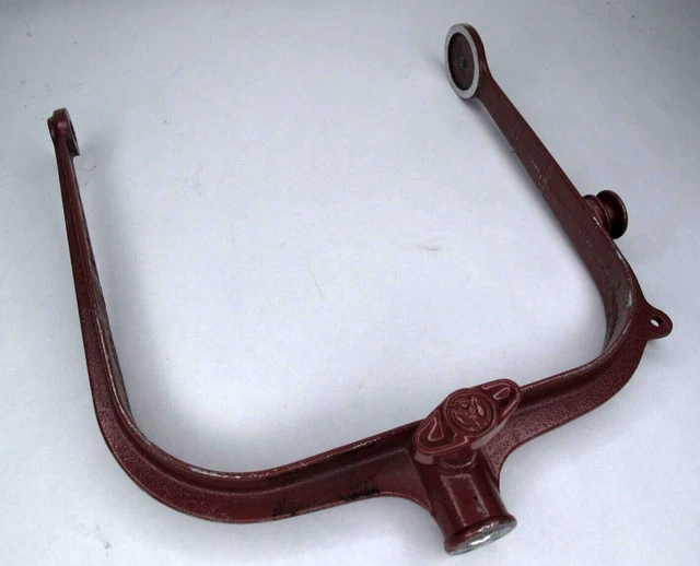 Mole-Richardson Lighting Fixture Bracket Cradle 9in wide and Secure Bolt