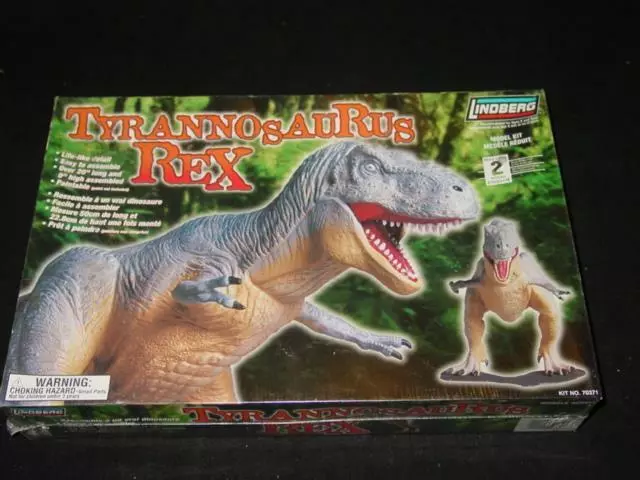 Lindberg #70371 - TYRANNOSAURUS REX Model Kit - 20" Long & 9" High (SEALED)