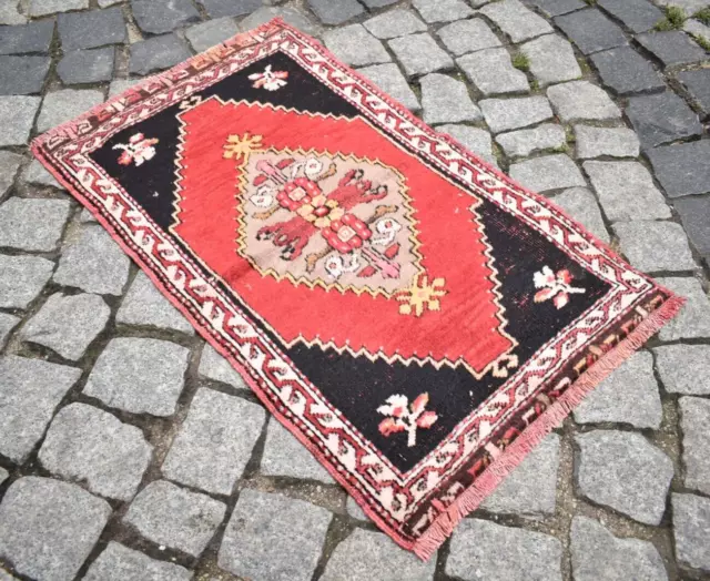 Turkish Rug 19'' x 31'' Vintage Handmade Rug Small Doormat Wool Pile Area Carpet