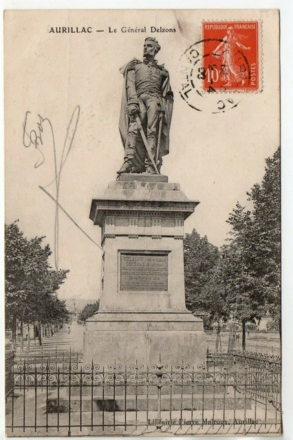 AURILLAC - Cantal - CPA 15 - Statue du General Delzons