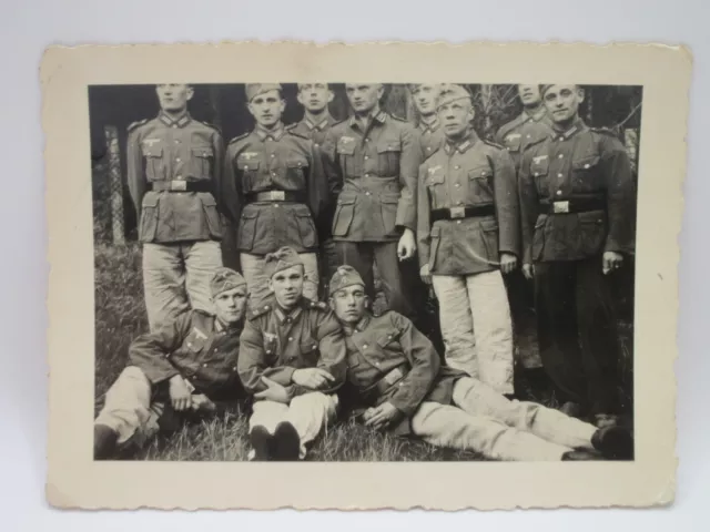 Original WWII German Army Soldiers Group Pose Photo