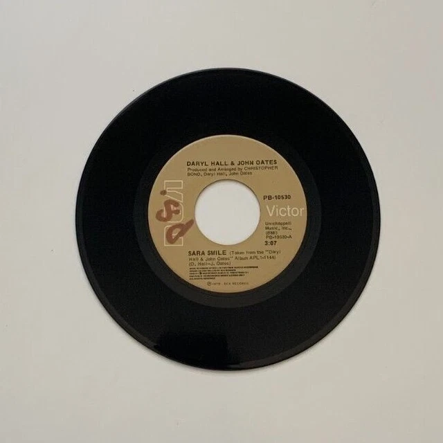 DARYL HALL & John Oates - Soldering / Sara Smile 45 RPM 7" RCA Victor ...