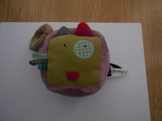 DOUDOU cube souris Jolis pas beaux MOULIN ROTY