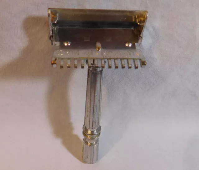 Circa 1930s Gem "Open Comb Micromatic" (OCMM) Single-Edge Safety Razor