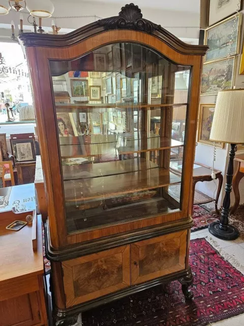 Vitrine, braun mit 2 Glastüren