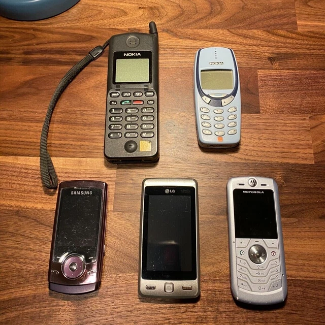 Retro Mobile Phone Bundle (Various Models - FOR PARTS)