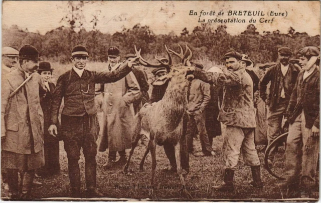 CPA BRETEUIL en Foret de Breteuil - La Presentation du Cerf (1160344)