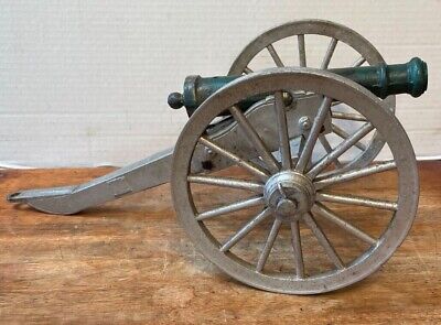 AZ236 11 Inches Long with Rolling back Wheel Pair of Brass Cannon 
