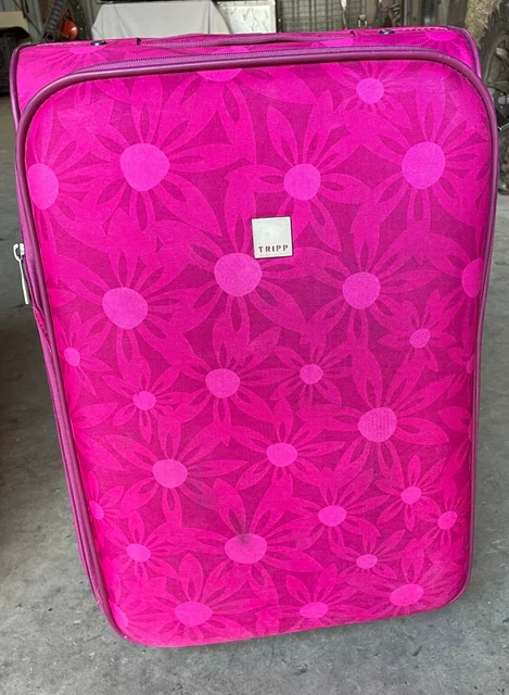 TRIPP SUITCASES PICK flowers used 2x large cases 1x medium case