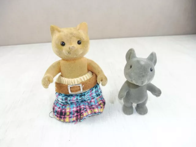 Lot de 2 figurines / personnages animaux, chat et souris, Sylvanian petit malin