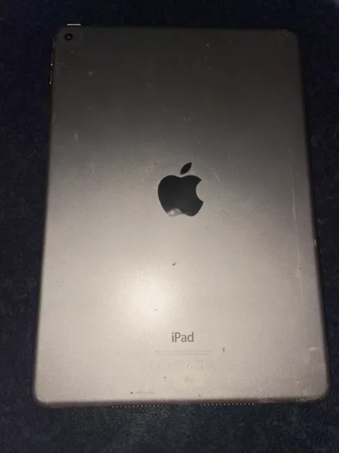 Apple iPad Air 2 A1566 Rose Gold Cracked Screen Touchscreen Faulty Spares/repair