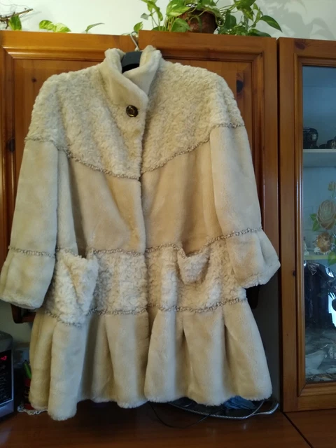 Ecco Cappotto Di Pelliccia Verde Più Made In Italy Taglia 40 Ottime Condizioni