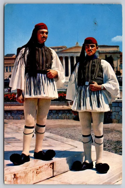 Postcard - Europe Greece Men in traditional costumes  c1977     12