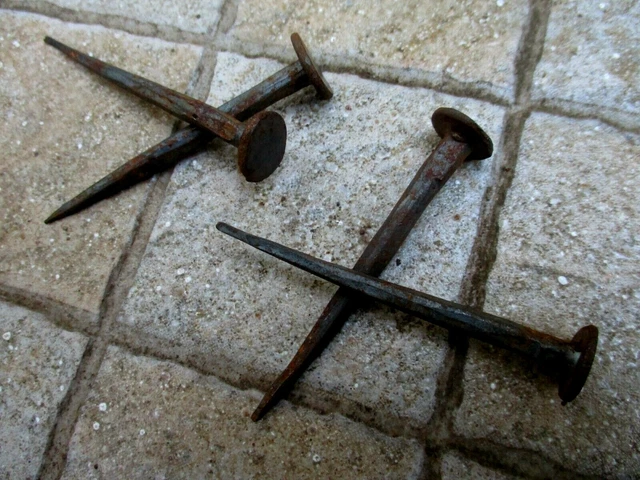 ANTIQUE LOT 4 NAILS LARGE HEAD 6,5 cm IN IRON BLACKSMITH HANDMADE WROUGHT 2