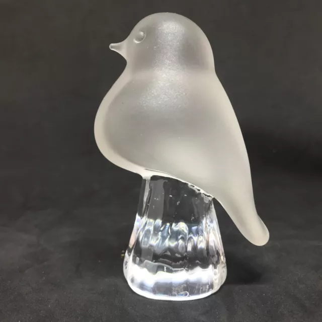 Reijmyre GLASS ROBIN BIRD PAPERWEIGHT Figurine / Crystal from Sweden
