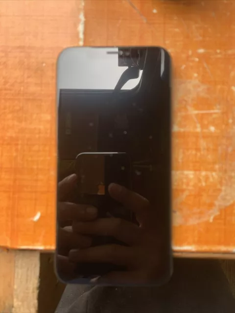 Apple iPhone X - 64 Go - Gris Sidéral (Désimlocké)