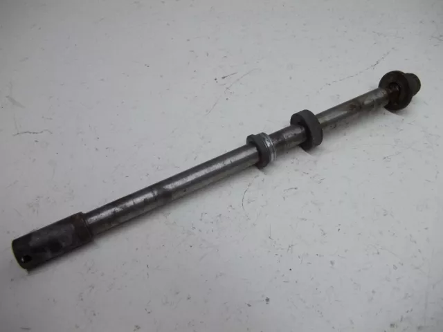 axe de roue arrière de Yamaha 900 diversion type 4KM Année 1995