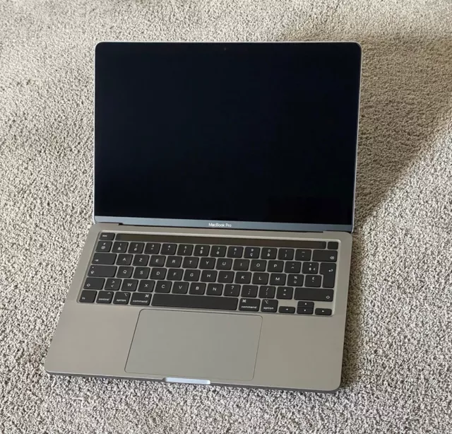 Apple MacBook Pro 2020 gris sidéral A2251 (i7 2,3Ghz - RAM 32Go - SSD 2To)