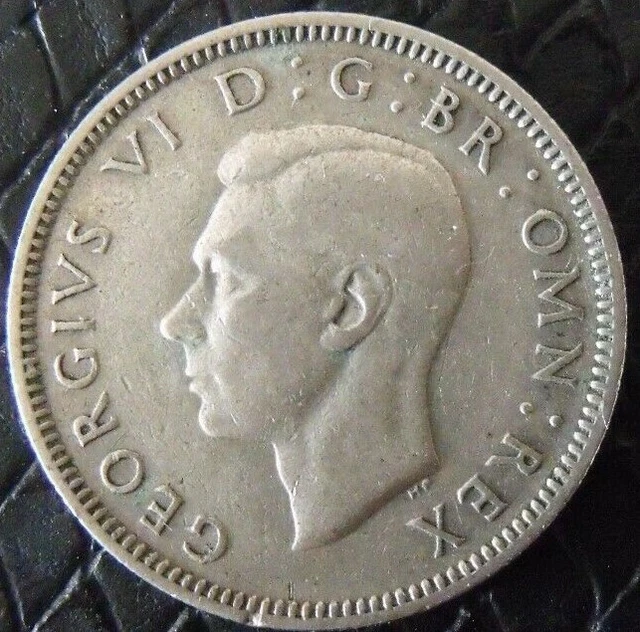 1945 GEORGE VI  SILVER SHILLING  ( 50% Silver )  British 1s Coin.   482