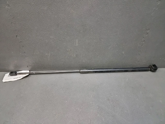 Verin de capot - Renault Megane III de 2008 à 2017 - 654710003R *