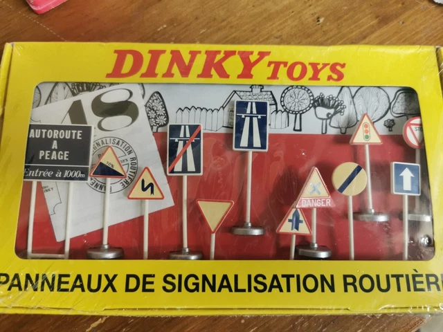 NOREV - COFFRET Panneaux Signalisations N°3 - Signaux - En boite EUR 10