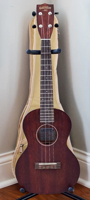 Gretsch G9120 Tenor Standard Ukulele With Gig Bag, Vintage Mahogany Stain