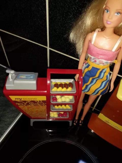 MATTEL Barbie My Scene Daily Dish Cafe Playset (2003 3