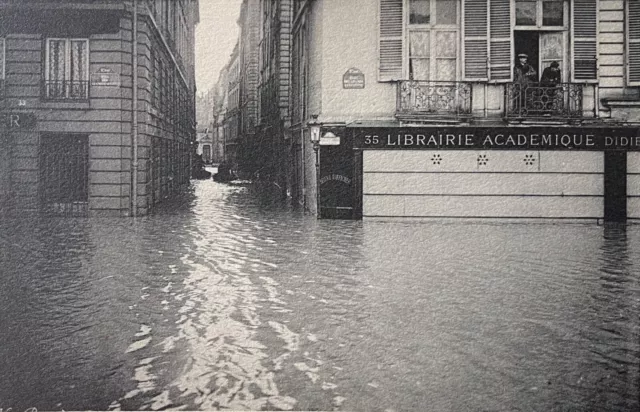 Paris flood rue Gît-le-Cœur heliogravure from 1910 France