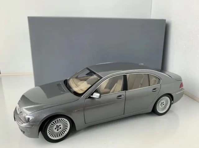 1/18 Scale BMW “7 Series Model Car”Limited Edition & Detailed
