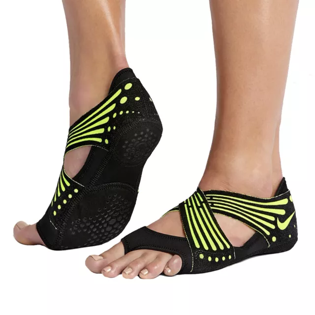 Nike studio wrap 2 hotsell