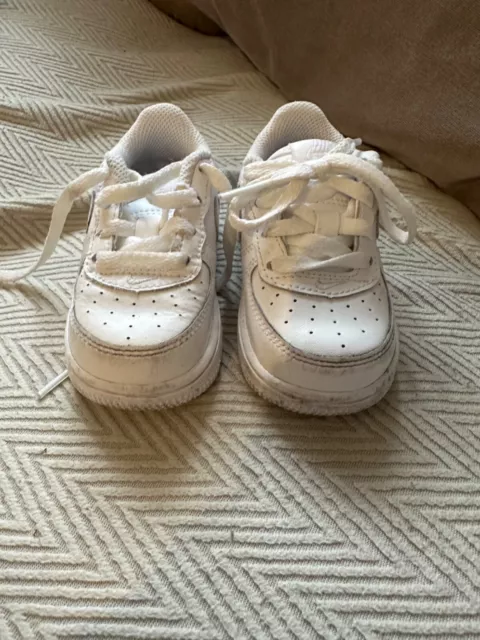 White air shop force size 4.5