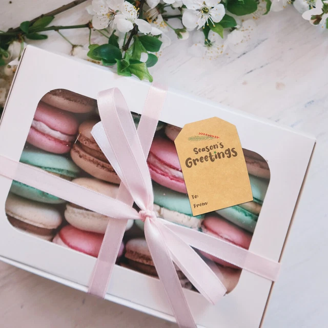 PEUTIER 12 Pezzi Scatole per Biscotti Natalizi, Grandi Scatole Kraft con Finestra con Etichette e Corde Natalizie Scatole da Forno Natalizie Scatole per Cupcake Natalizi per Biscotti Caramelle