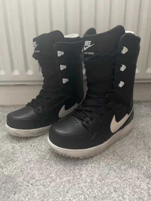 Nike snowboard deals boots uk