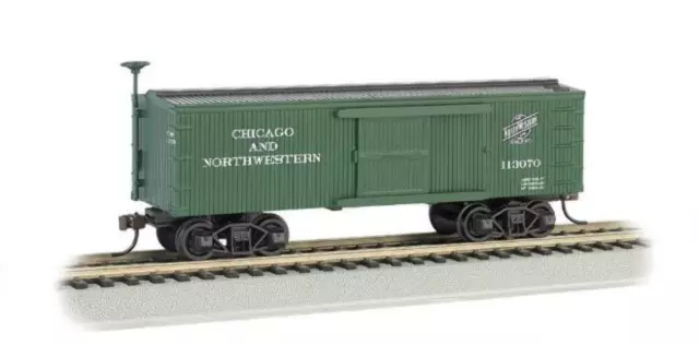 Bachmann Industries C&NW Old-Time Box Car (HO Scale Train) (US IMPORT)