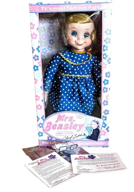 Mrs Beasley Family Affair Doll 76145 11 Different Sayings Talking NIB